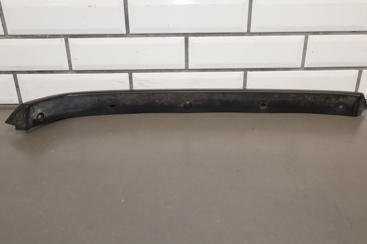 2003-2009 Hummer H2- Left Front Hood Flare Moulding 15200466