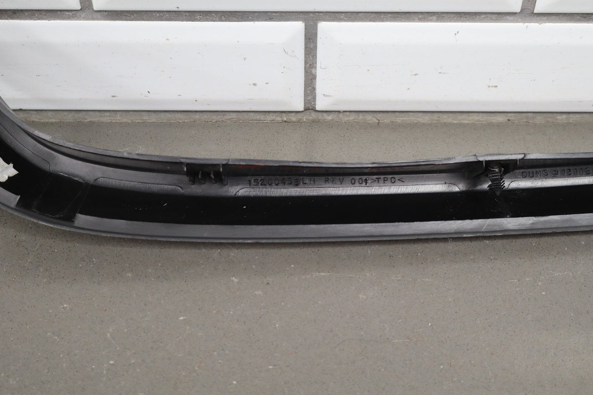 2003-2009 Hummer H2 - Left Front Hood Flare Moulding 15200466