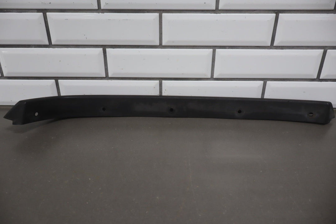 2003 - 2009 Hummer H2 - Left Front Hood Flare Moulding 15200466