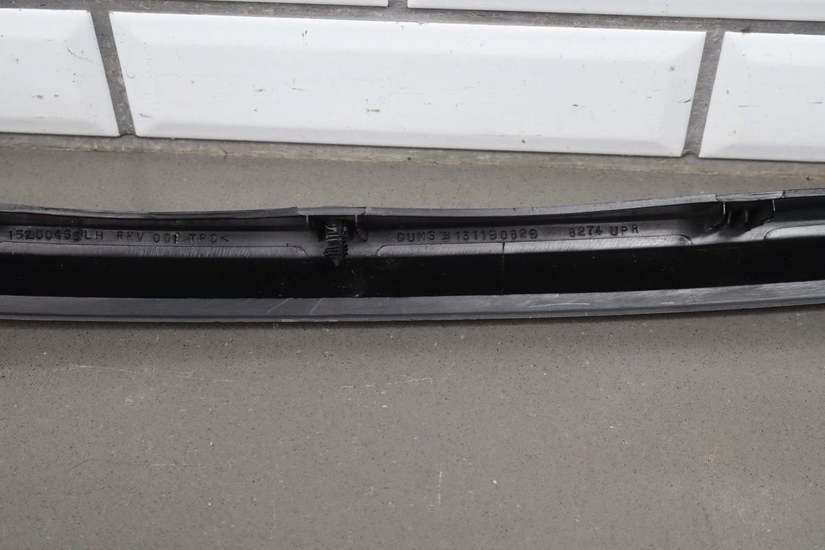 2003-2009 Hummer H2 - Left Front Hood Flare Moulding 15200466