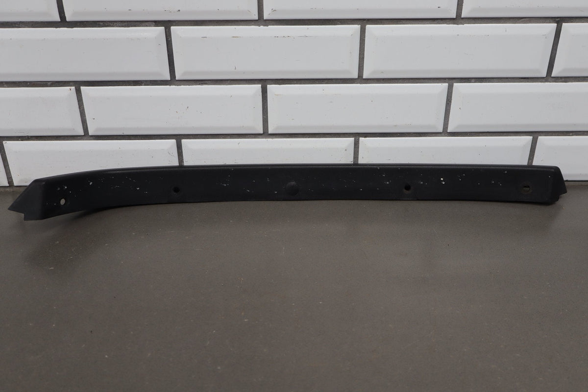 2003-2009 Hummer H2 - Left Front Hood Flare Moulding 15200466