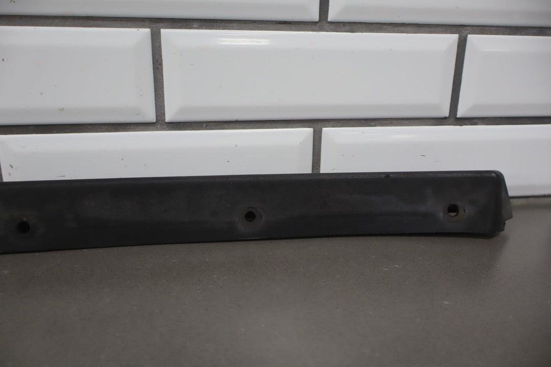 2003 - 2009 Hummer H2 - Left Front Hood Flare Moulding 15200466