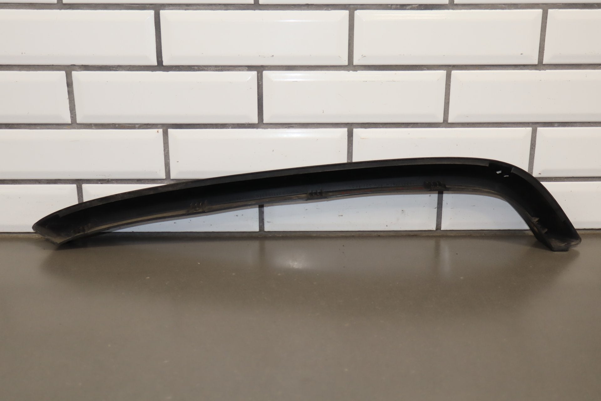 2003-2009 Hummer H2- Left Front Hood Flare Moulding 15200466
