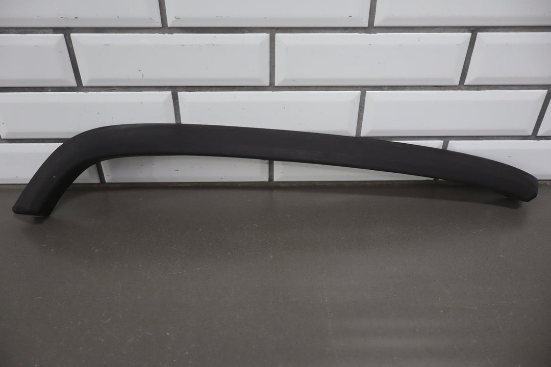 2003 - 2009 Hummer H2 - Left Front Hood Flare Moulding 15200466