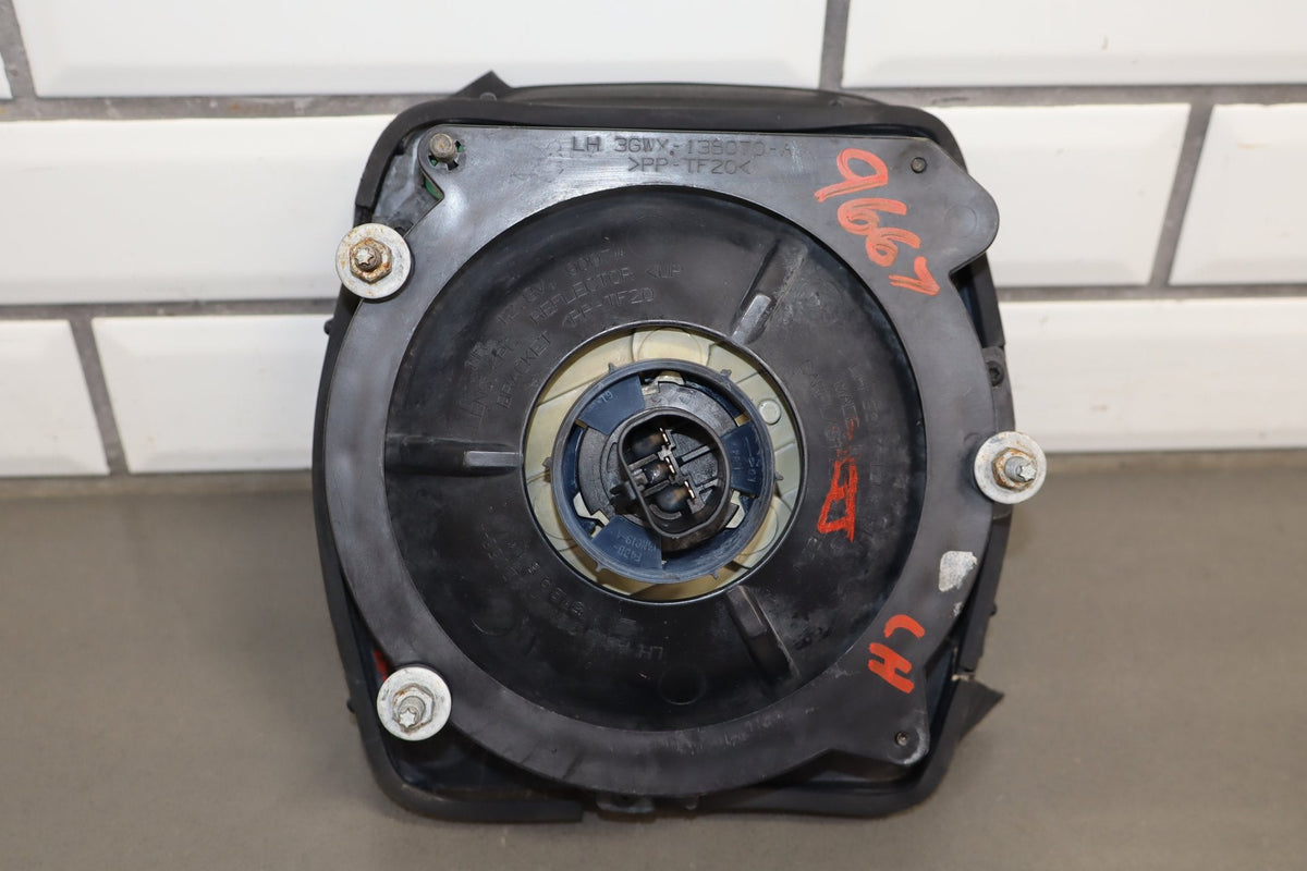 2003-2009 Hummer H2 Left Headlamp OEM 20821229