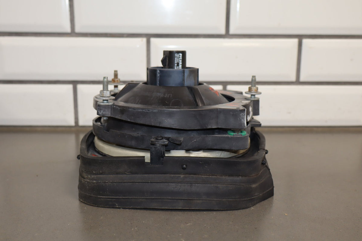 2003-2009 Hummer H2 Left Headlamp OEM 20821229