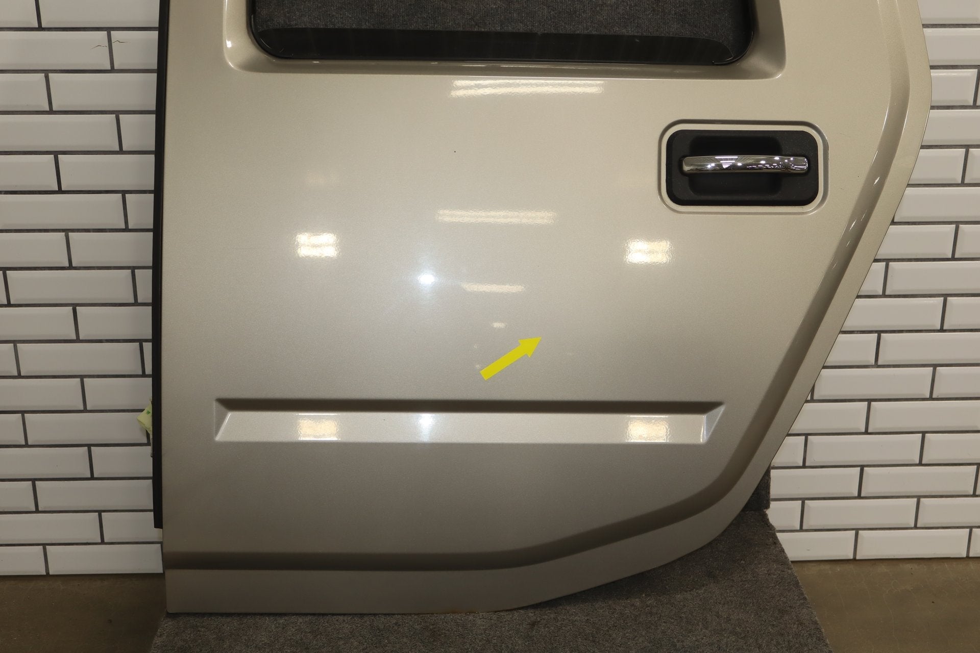 2003-2009 Hummer H2 Left Rear Door Pewter ( 11 ) 10396625