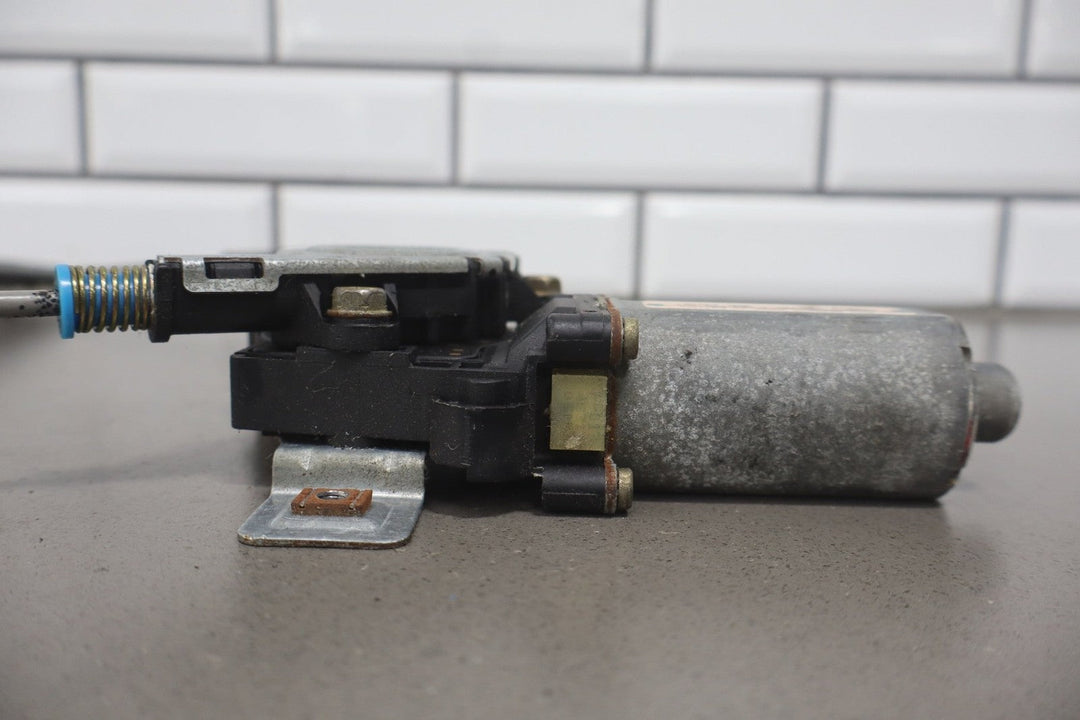 2003 - 2009 Hummer H2 Left Rear Door Regulator 15771355 OEM