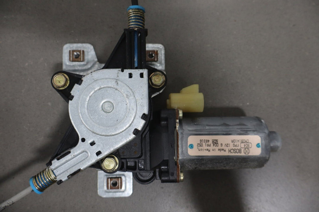 2003 - 2009 Hummer H2 Left Rear Door Regulator 15771355 OEM