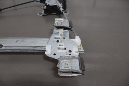 2003 - 2009 Hummer H2 Left Rear Door Regulator 15771355 OEM
