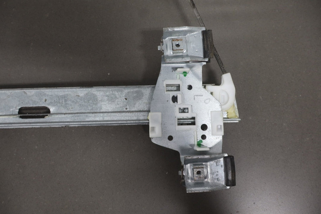 2003 - 2009 Hummer H2 Left Rear Door Regulator 15771355 OEM