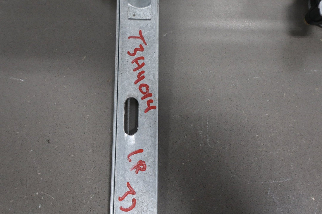 2003 - 2009 Hummer H2 Left Rear Door Regulator 15771355 OEM