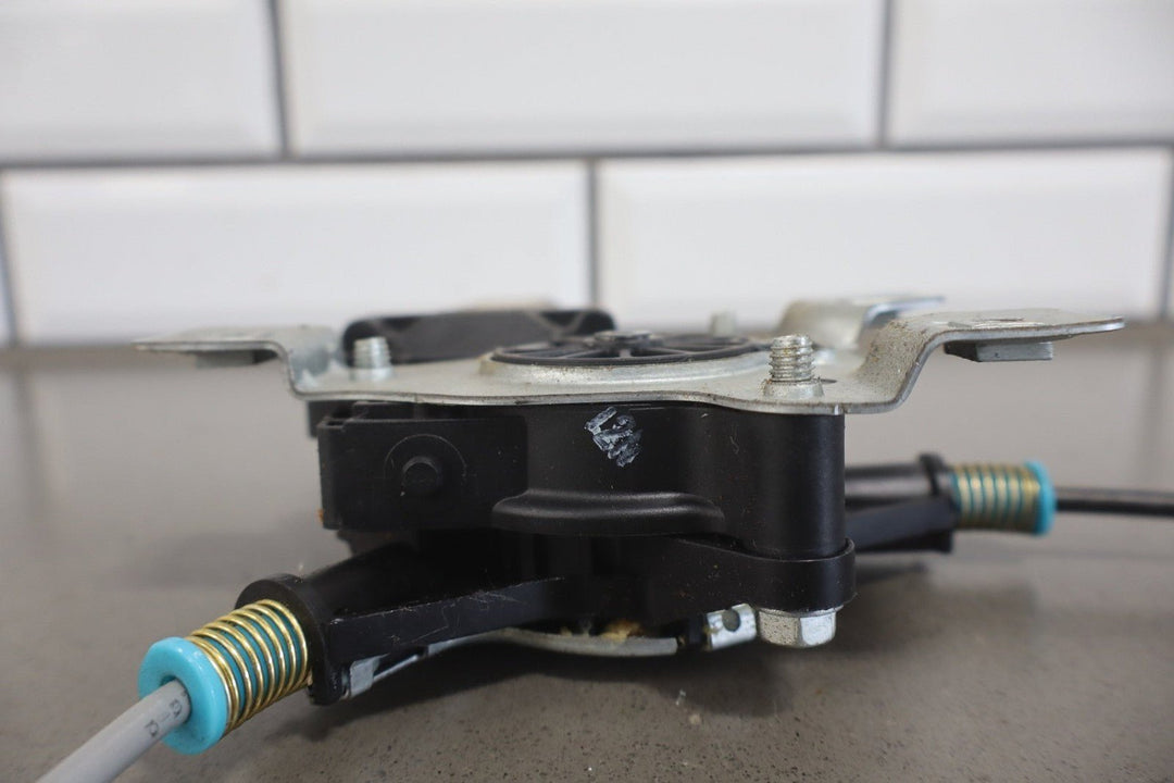 2003 - 2009 Hummer H2 Left Rear Door Regulator 15771355 OEM