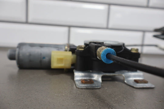 2003 - 2009 Hummer H2 Left Rear Door Regulator 15771355 OEM