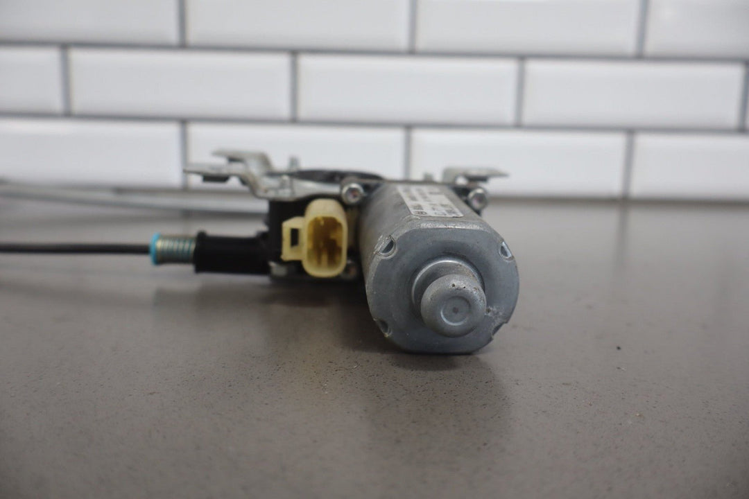 2003 - 2009 Hummer H2 Left Rear Door Regulator 15771355 OEM