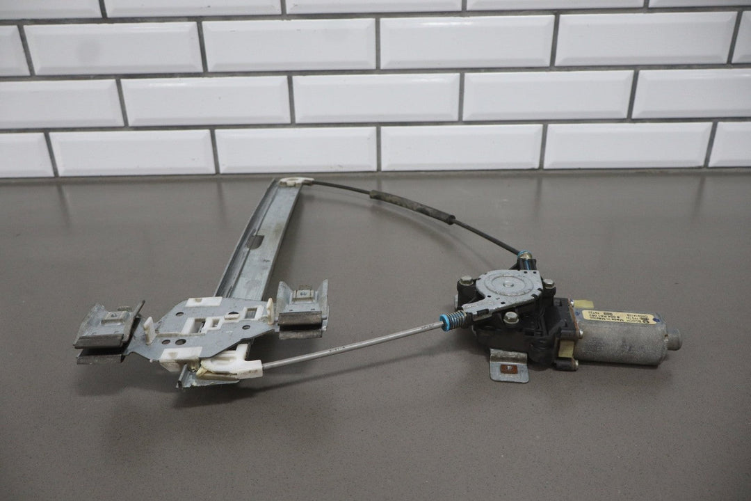 2003 - 2009 Hummer H2 Left Rear Door Regulator 15771355 OEM