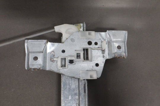 2003 - 2009 Hummer H2 Left Rear Door Regulator 15771355 OEM