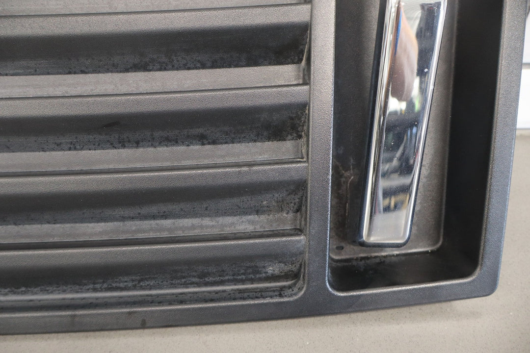 2003 - 2009 Hummer H2 OEM Black Upper Hood Grille W/Chrome Handles *1 Crack*