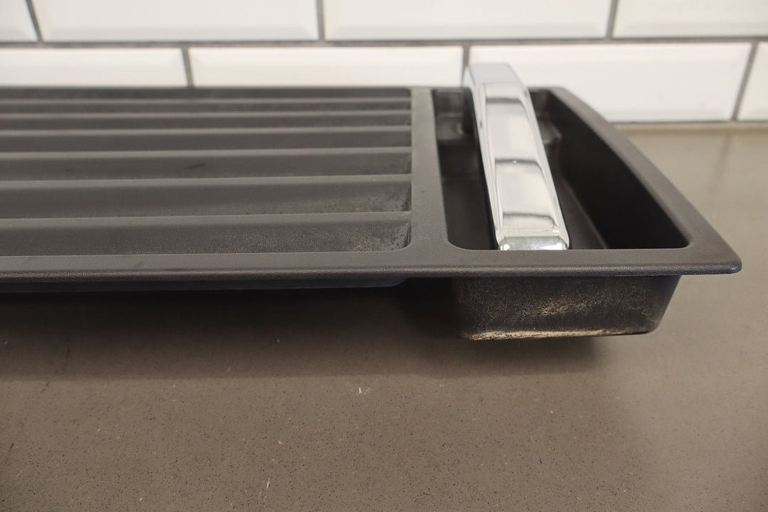 2003 - 2009 Hummer H2 OEM Black Upper Hood Grille W/Chrome Handles *1 Crack*