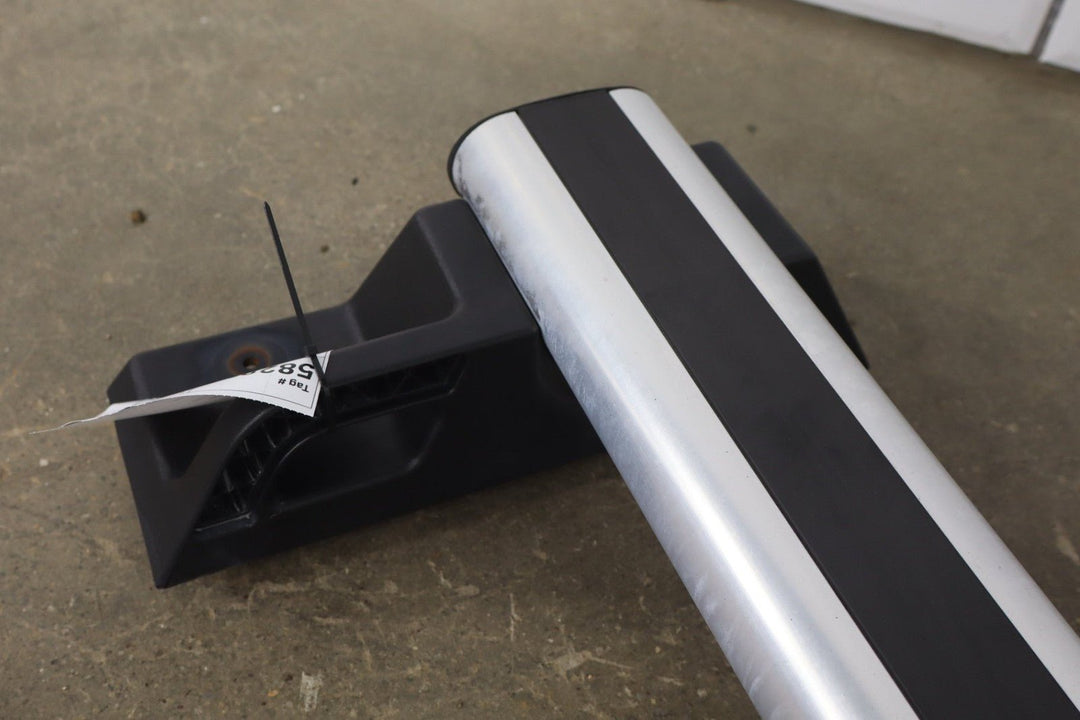 2003 - 2009 Hummer H2 - OEM Single (1) Luggage Rack Crossbar W/E004 Key