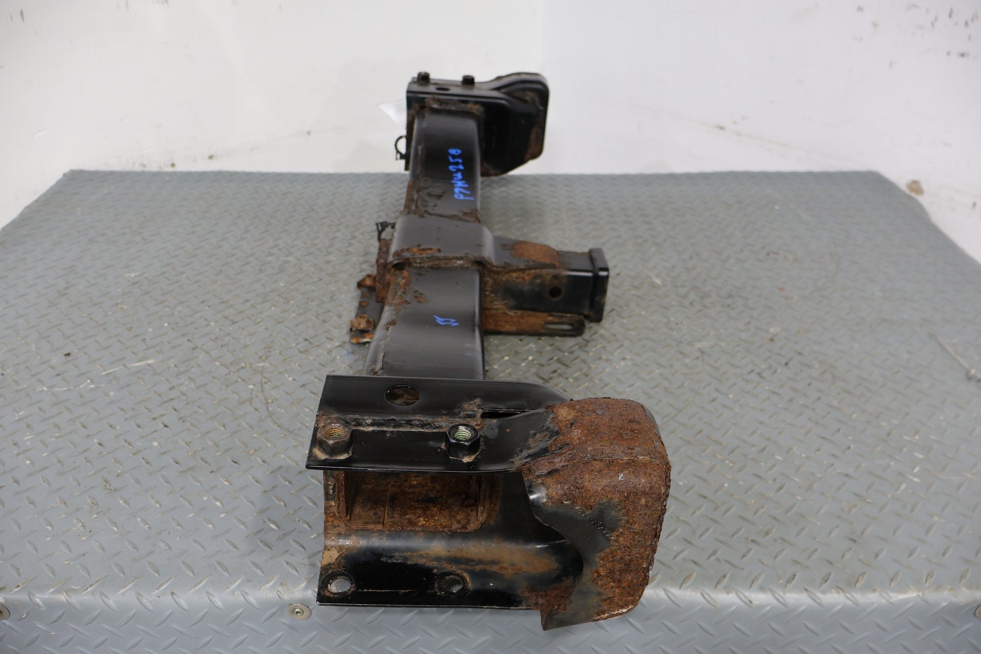 2003-2009 Hummer H2- OEM Trailer Towing Hitch Receiver