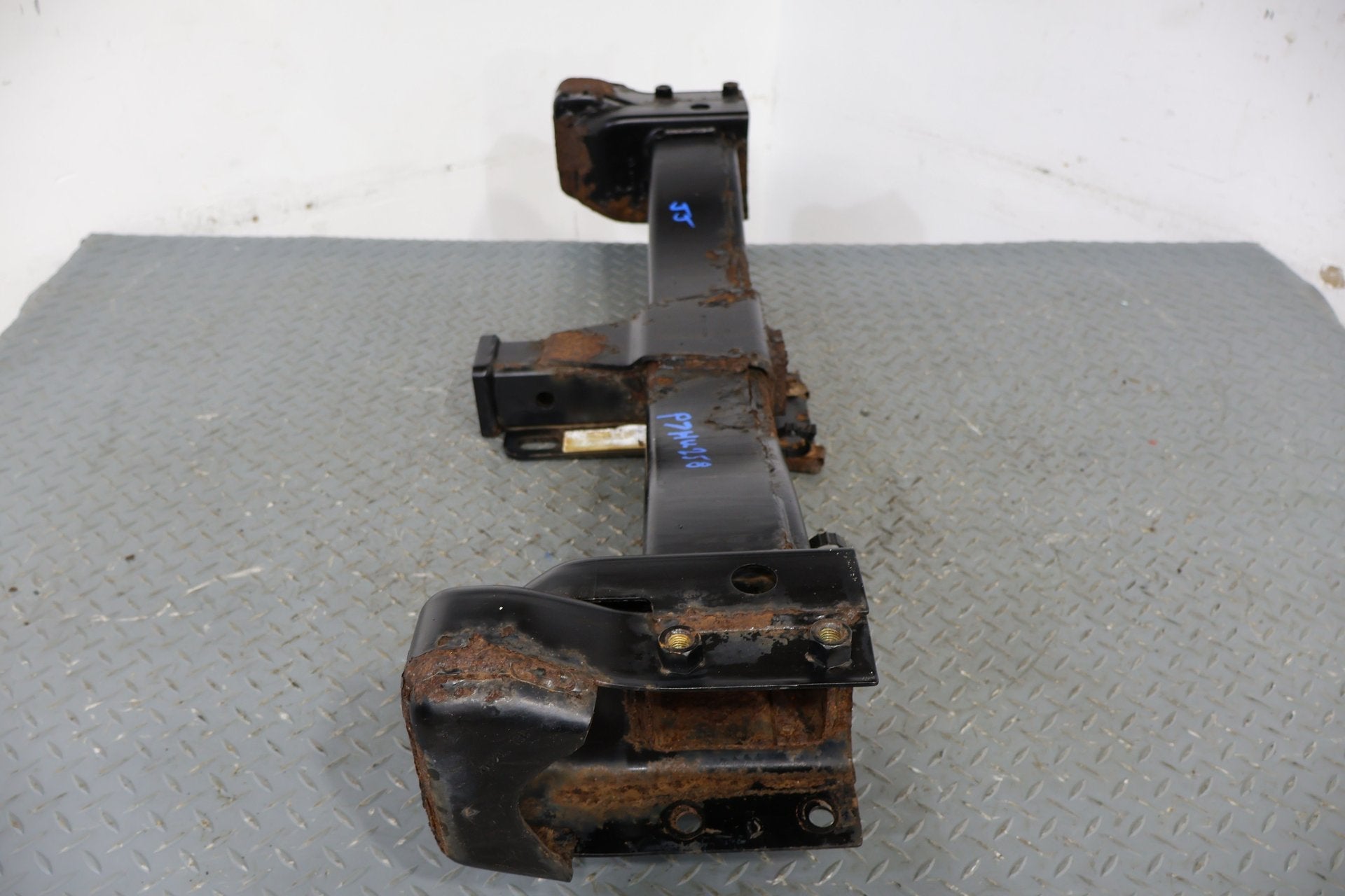 2003-2009 Hummer H2- OEM Trailer Towing Hitch Receiver