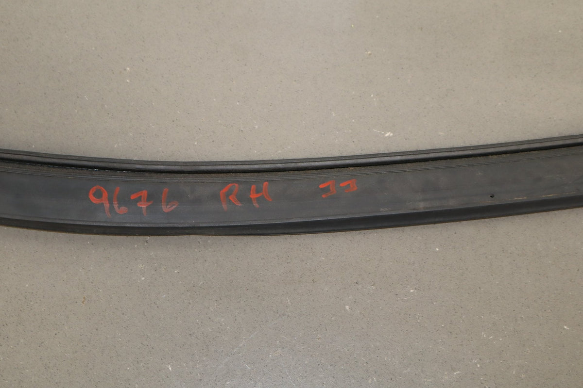 2003-2009 Hummer H2- Passenger Quarter Panel to Door Seal