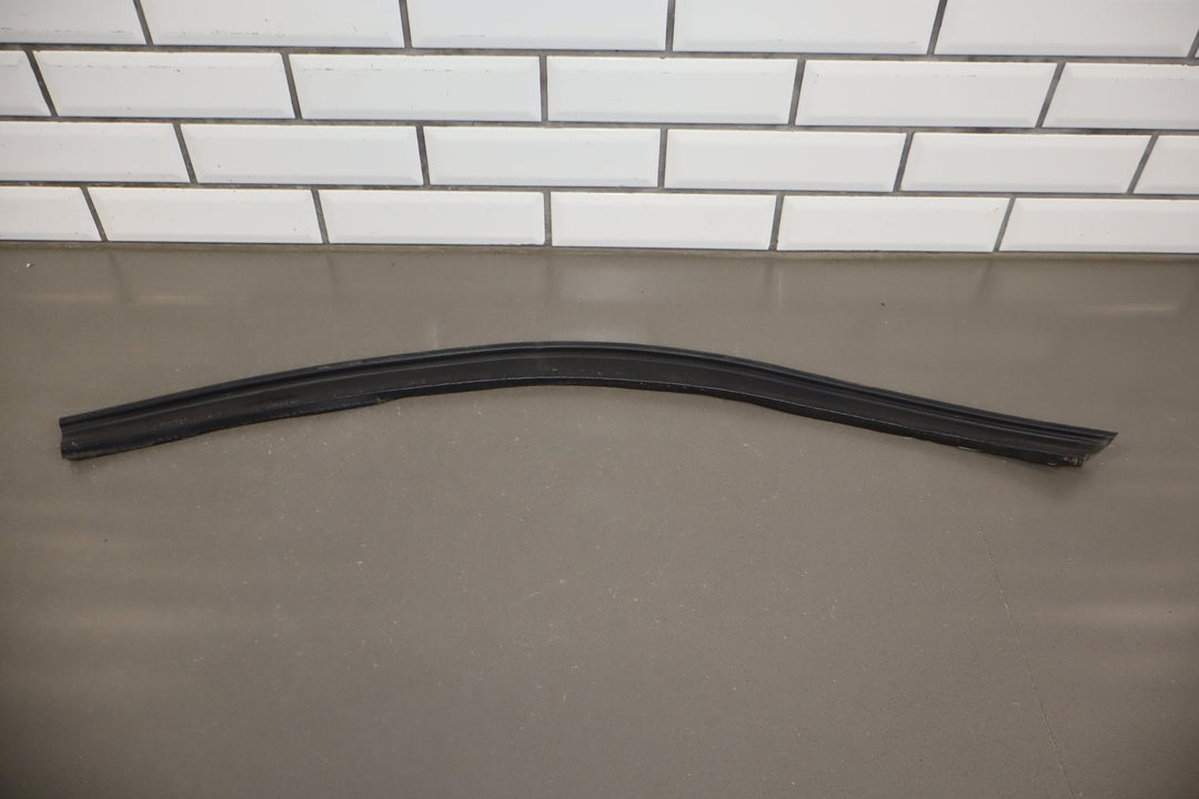 2003 - 2009 Hummer H2 - Passenger Quarter Panel to Door Seal
