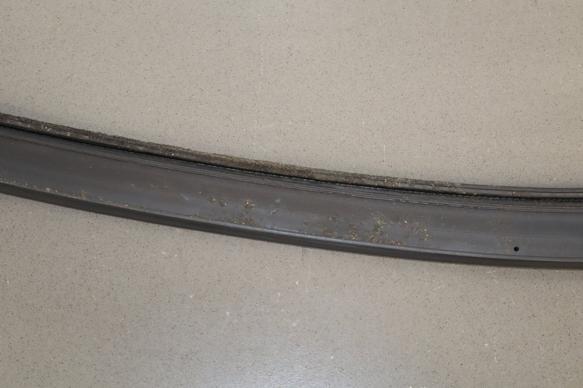 2003-2009 Hummer H2- Passenger Quarter Panel to Door Seal
