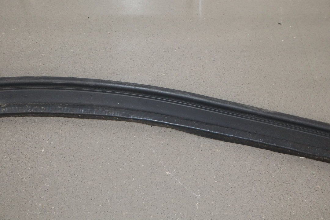 2003 - 2009 Hummer H2 - Passenger Quarter Panel to Door Seal