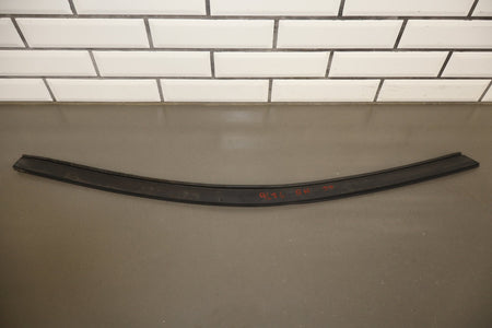 2003-2009 Hummer H2- Passenger Quarter Panel to Door Seal
