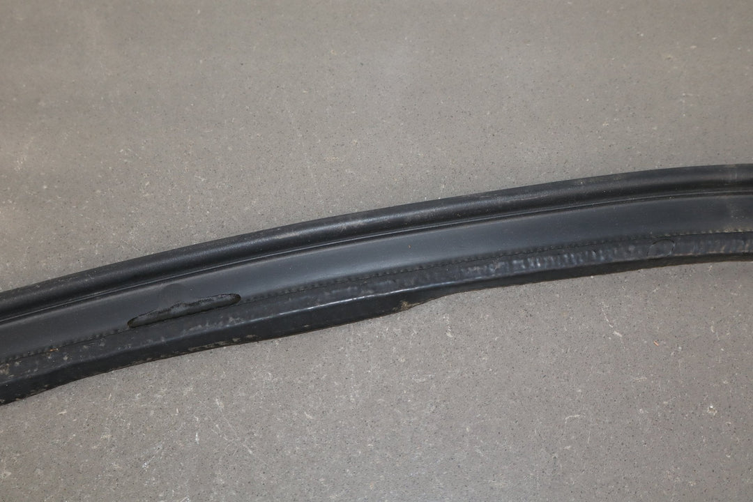 2003 - 2009 Hummer H2 - Passenger Quarter Panel to Door Seal