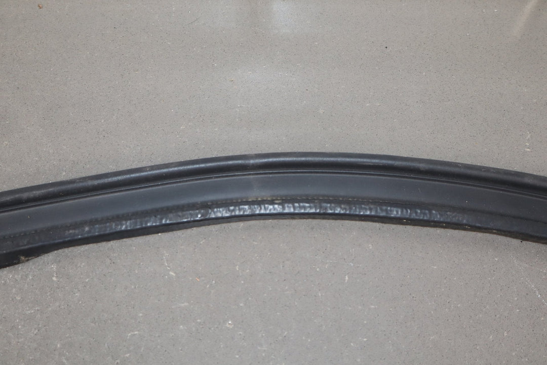 2003 - 2009 Hummer H2 - Passenger Quarter Panel to Door Seal