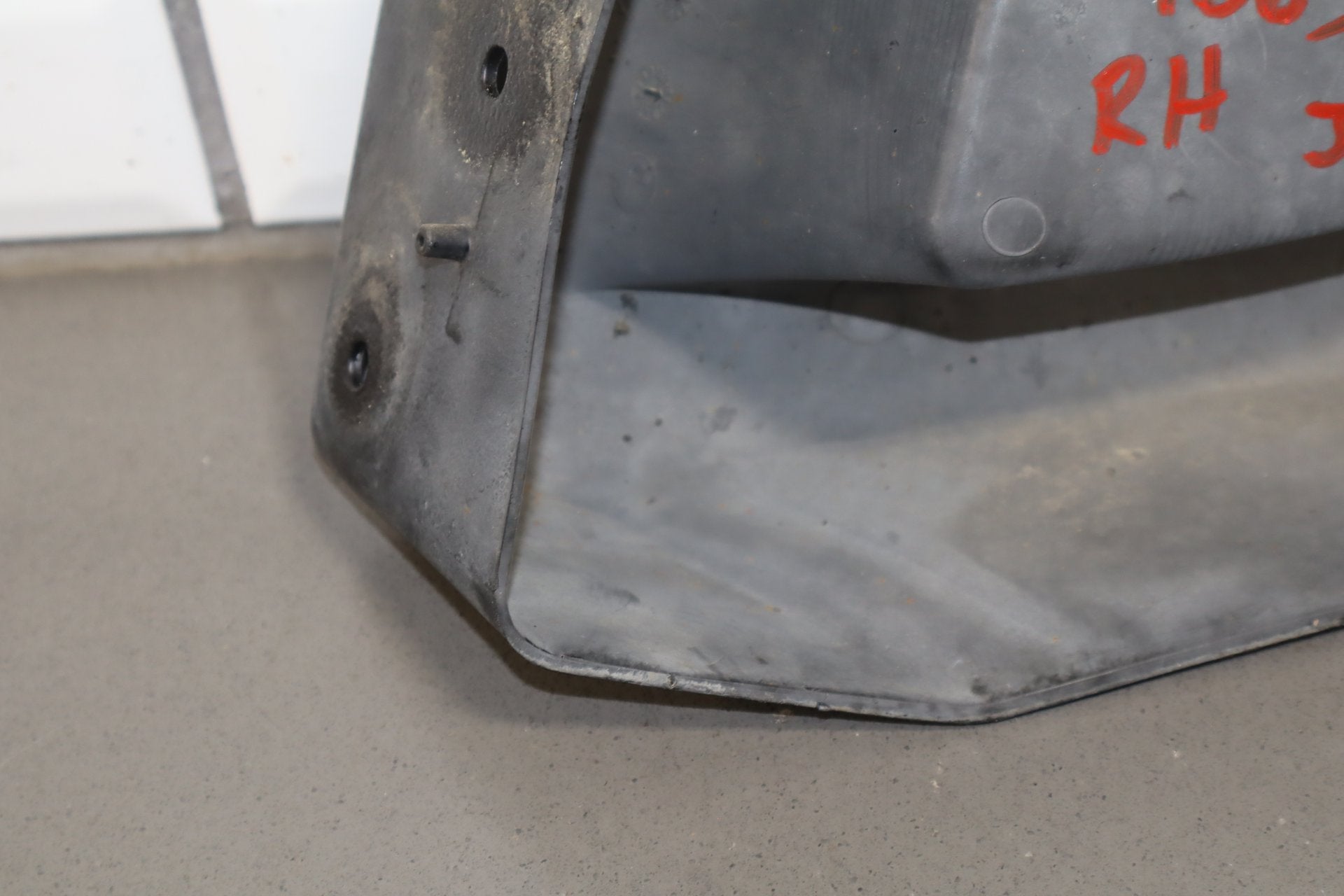 2003-2009 Hummer H2 Passenger Right Front Bumper Extension 88944406