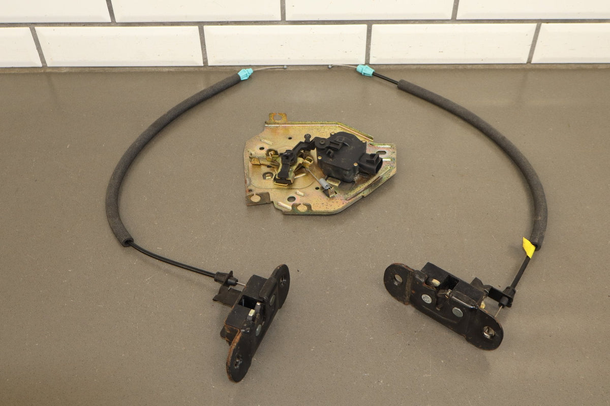 2003-2009 Hummer H2 Rear Hatch Latches W/ Release Cables