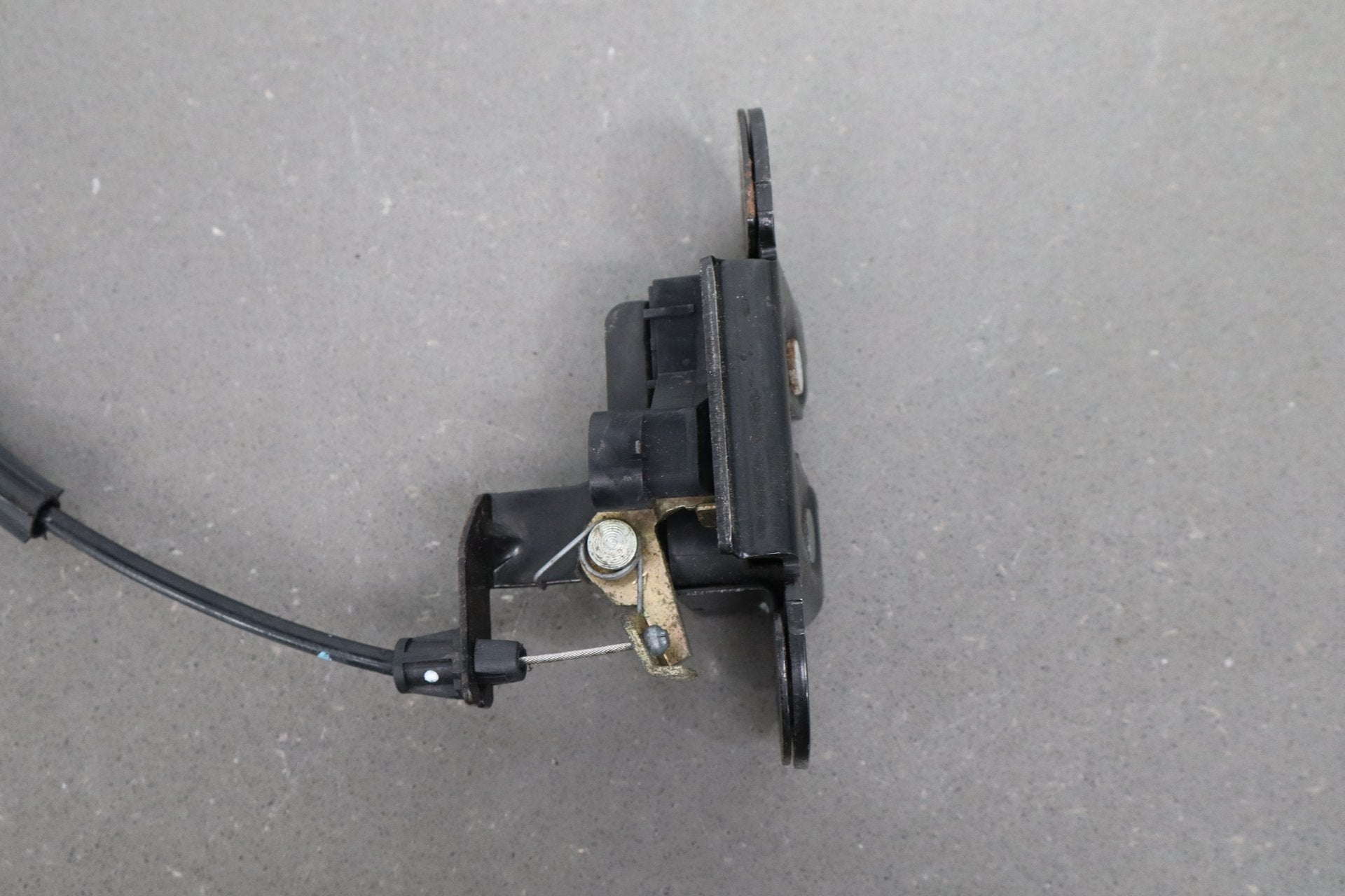2003-2009 Hummer H2 Rear Hatch Latches W/ Release Cables