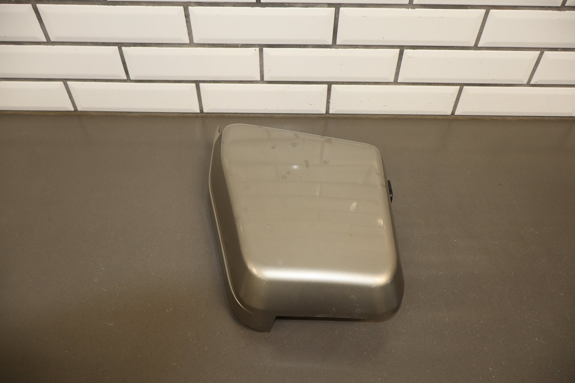2003-2009 Hummer H2- RH Passenger Cowl Vent Panel Cap Pewter 11
