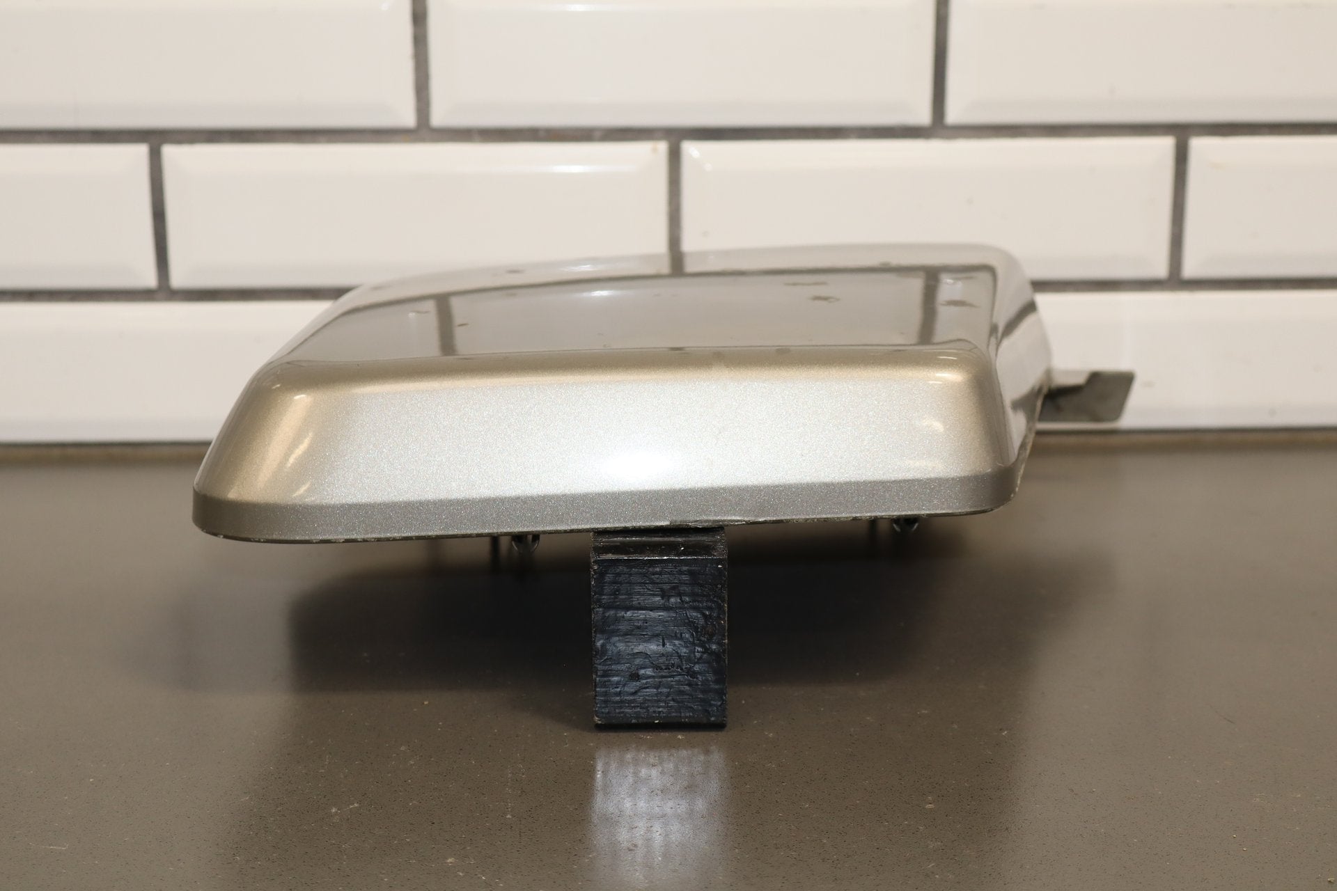 2003-2009 Hummer H2- RH Passenger Cowl Vent Panel Cap Pewter 11