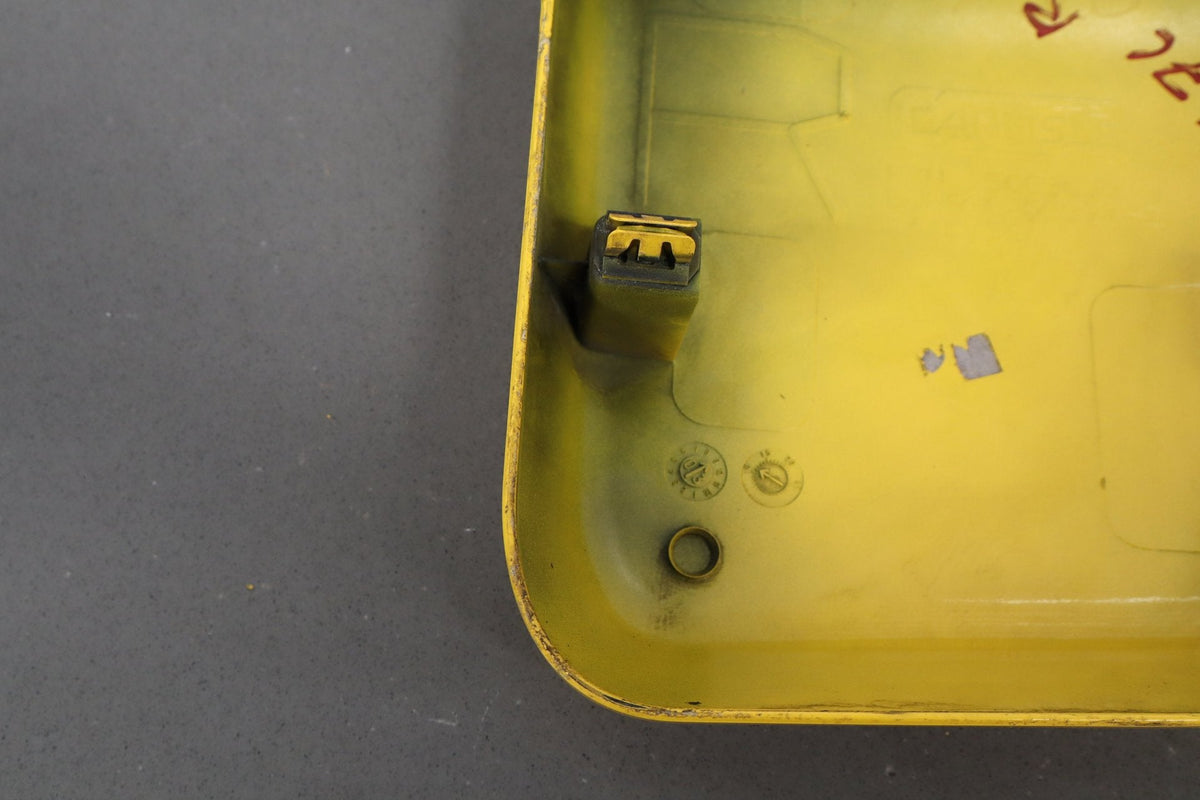2003-2009 Hummer H2- RH Passenger Cowl Vent Panel Cap Yellow 41