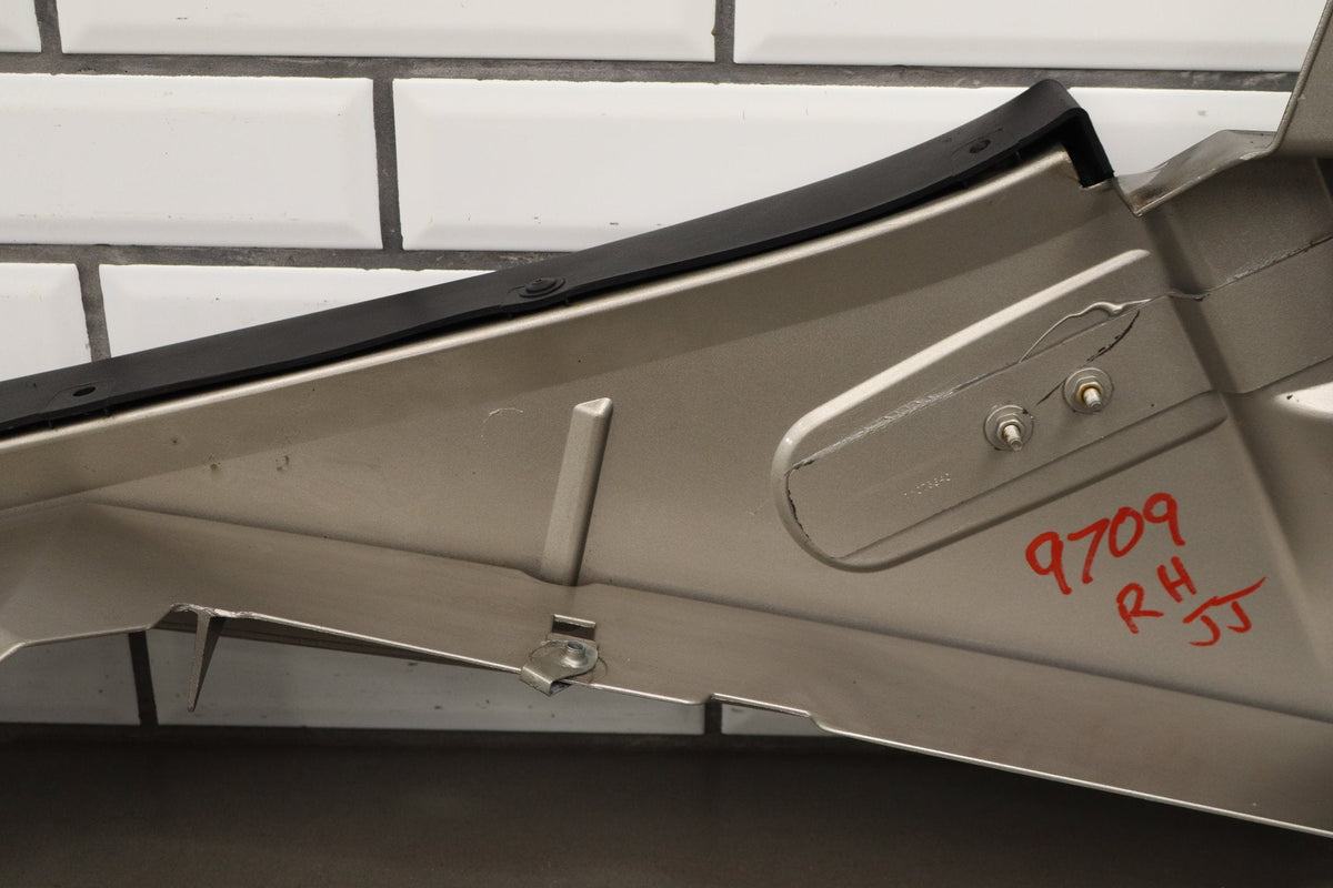 2003-2009 Hummer H2 Right Fender