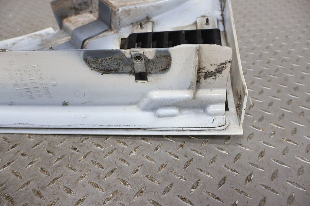 2003 - 2009 Hummer H2 Right Fender White 50U
