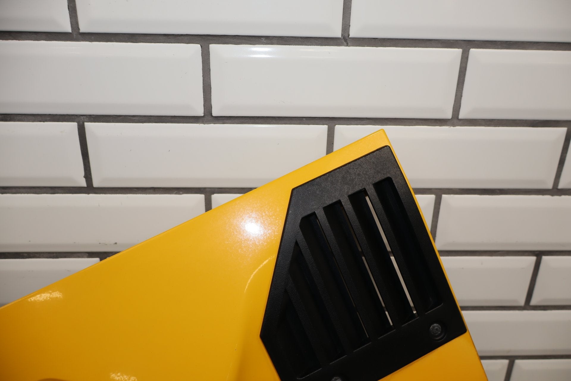 2003-2009 Hummer H2 Right Fender Yellow 43