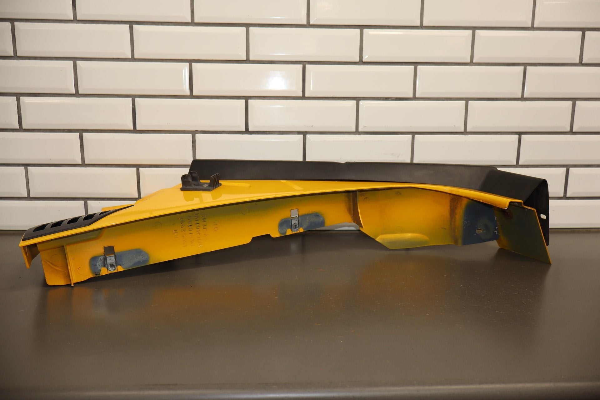 2003-2009 Hummer H2 Right Fender Yellow 43