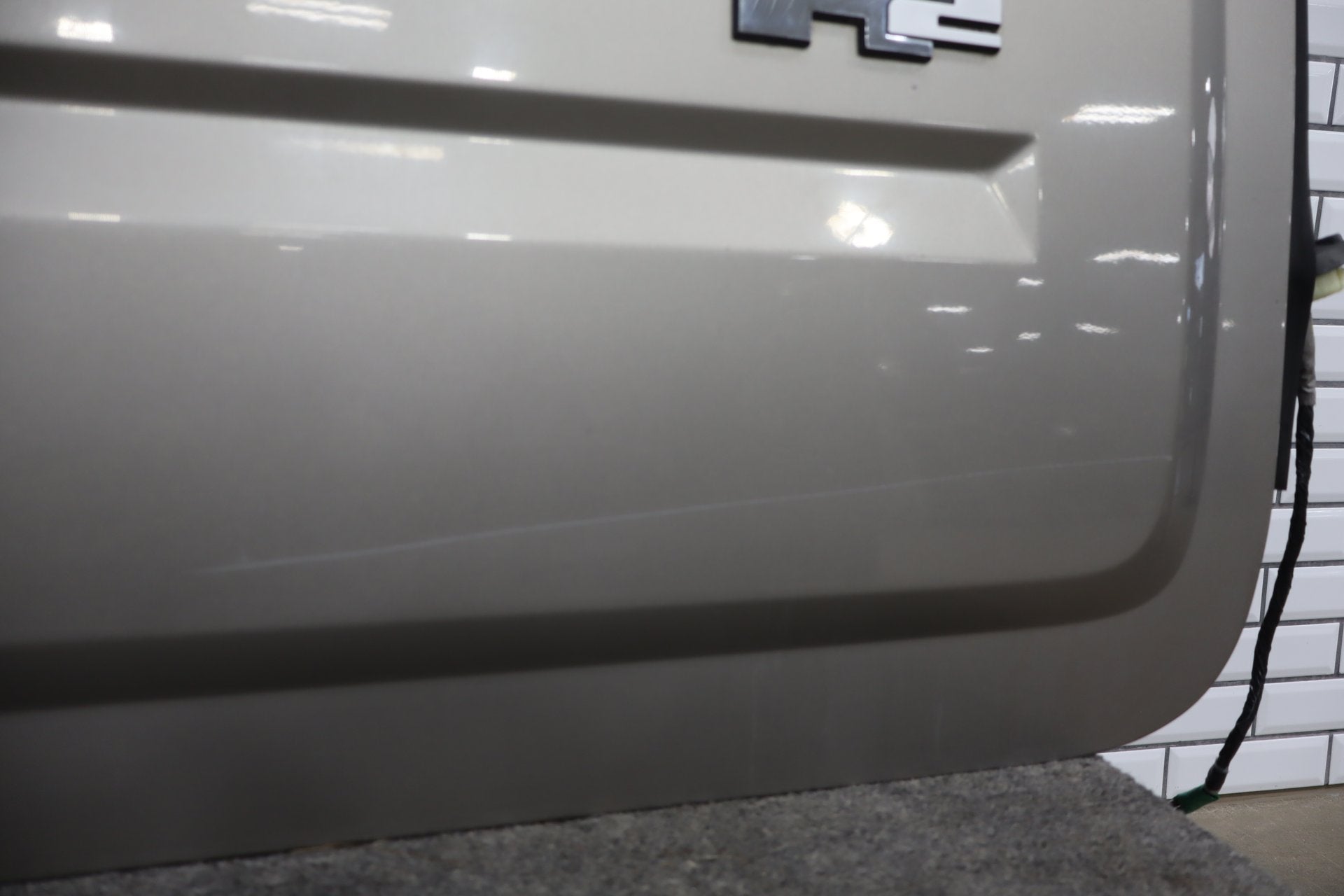 2003-2009 Hummer H2 Right Front Door Pewter 11