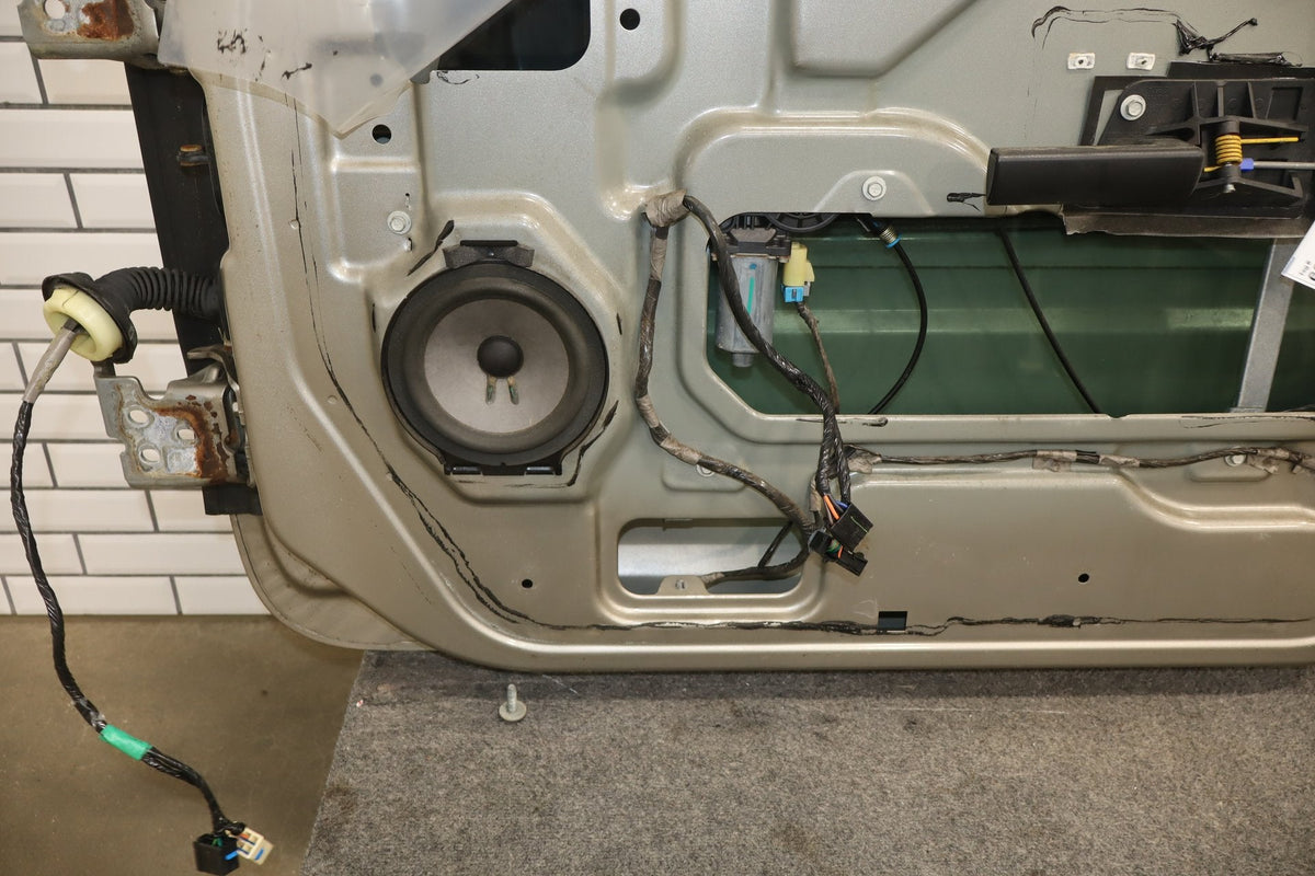 2003-2009 Hummer H2 Right Front Door Pewter 11