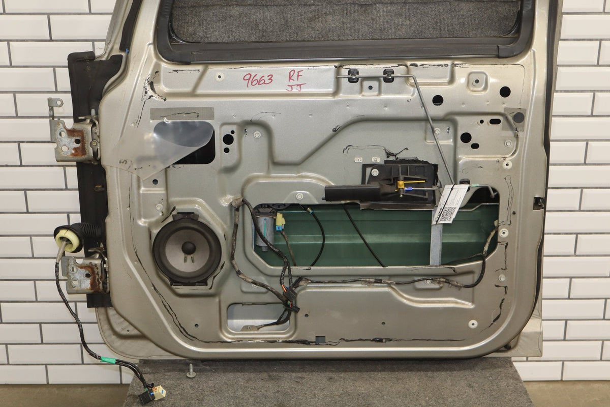 2003-2009 Hummer H2 Right Front Door Pewter 11