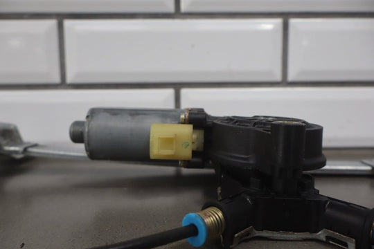 2003 - 2009 Hummer H2 Right Front Door Regulator 10390765 OEM