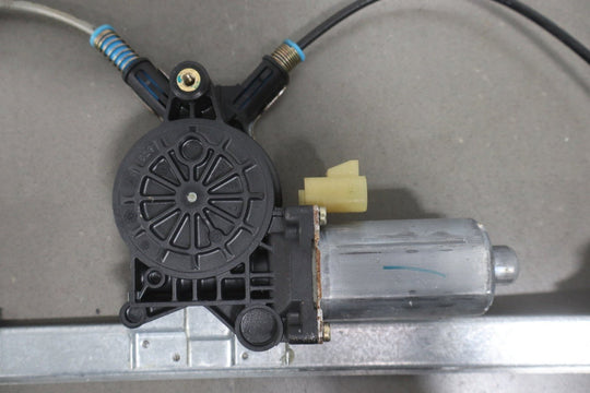 2003 - 2009 Hummer H2 Right Front Door Regulator 10390765 OEM