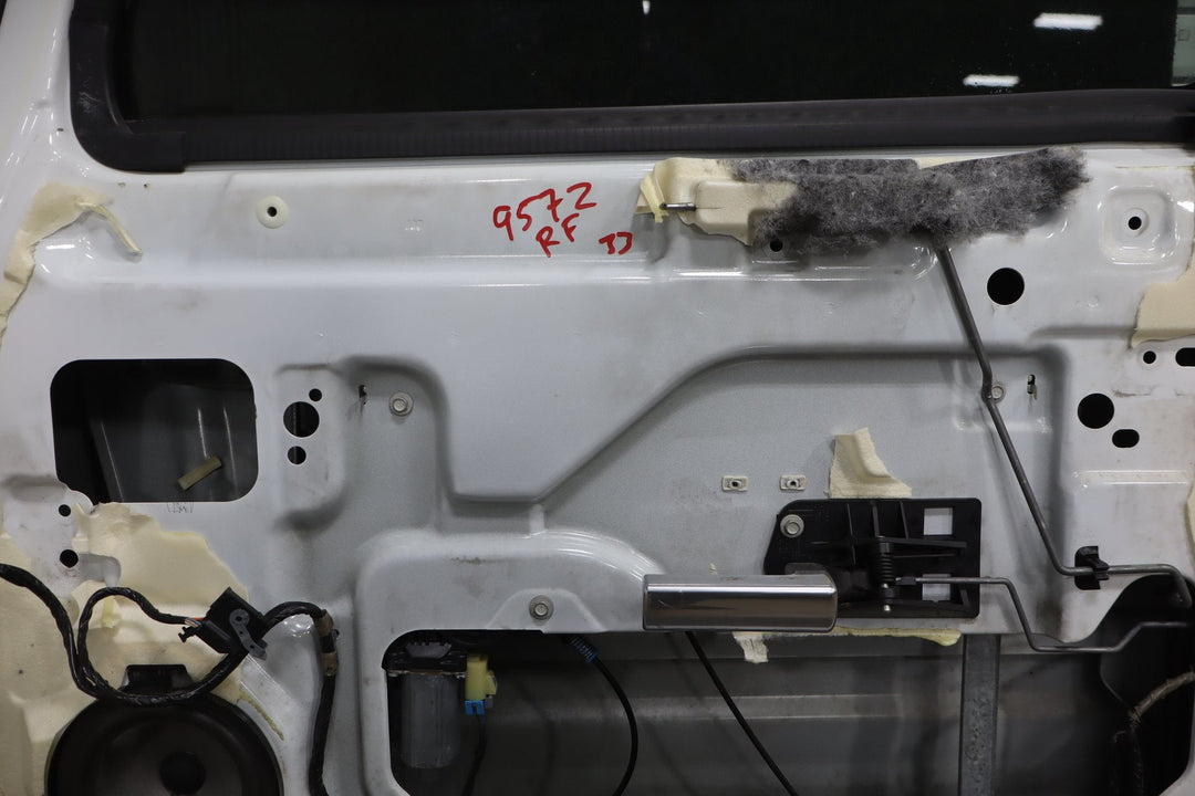 2003 - 2009 Hummer H2 Right Front Door White 50