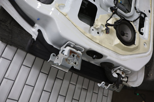 2003 - 2009 Hummer H2 Right Front Door White 50